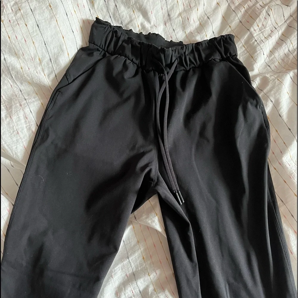 lululemon black on the fly pant 7/8 25” - Picture 5 of 6